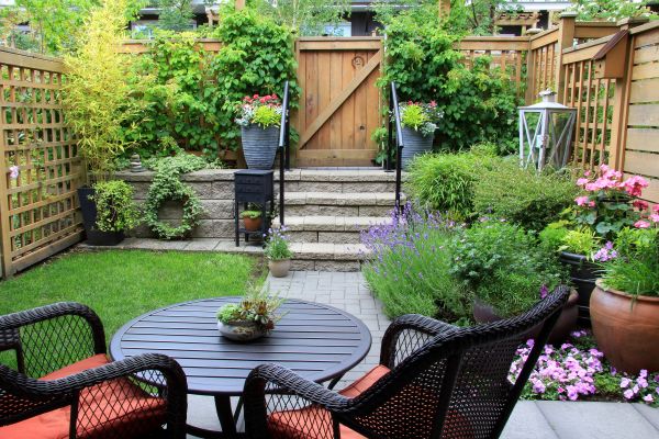 Small Yard Landscaping in Spring