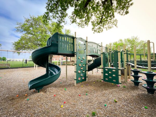 Playground Mulch Service in Spring